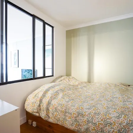 Bright Flat Near Bastille Paris